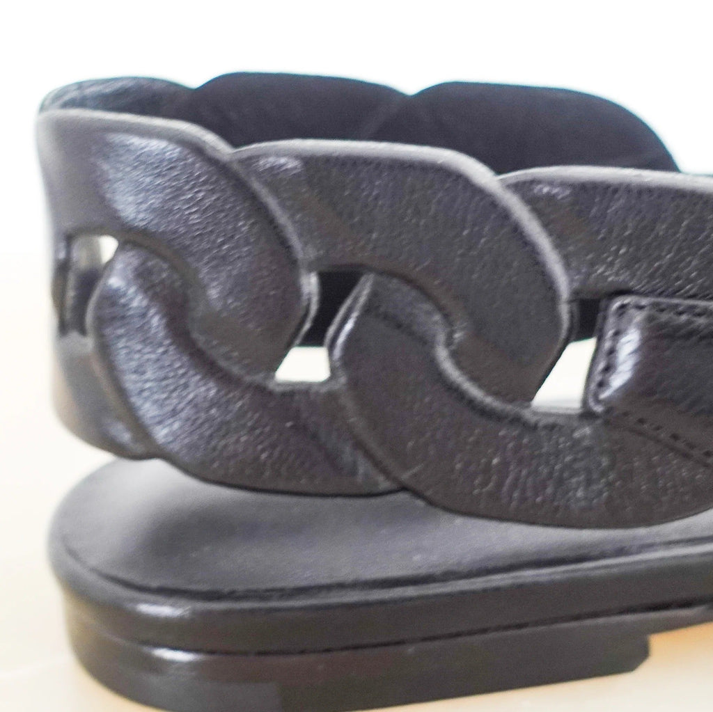 Hermès Gabriela Black Slingback Flats with a Pointed